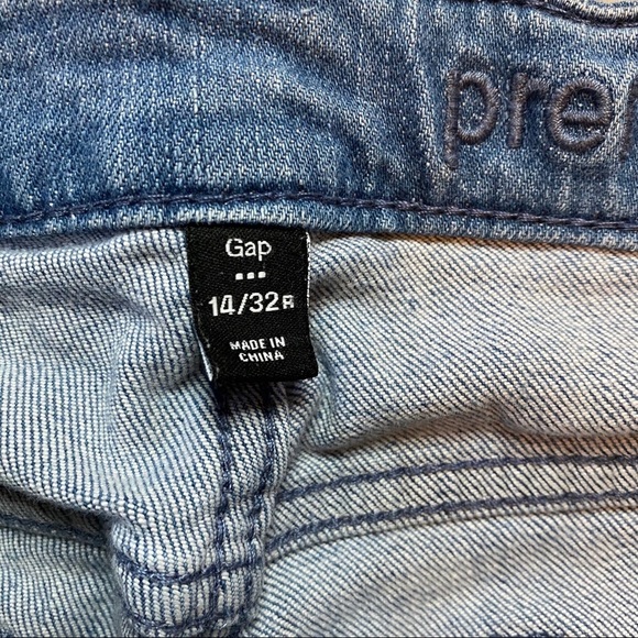 GAP Mid Rise Straight Leg Jeans Size 14 Medium Wash Stretch Denim Classic Fit - Picture 2 of 7